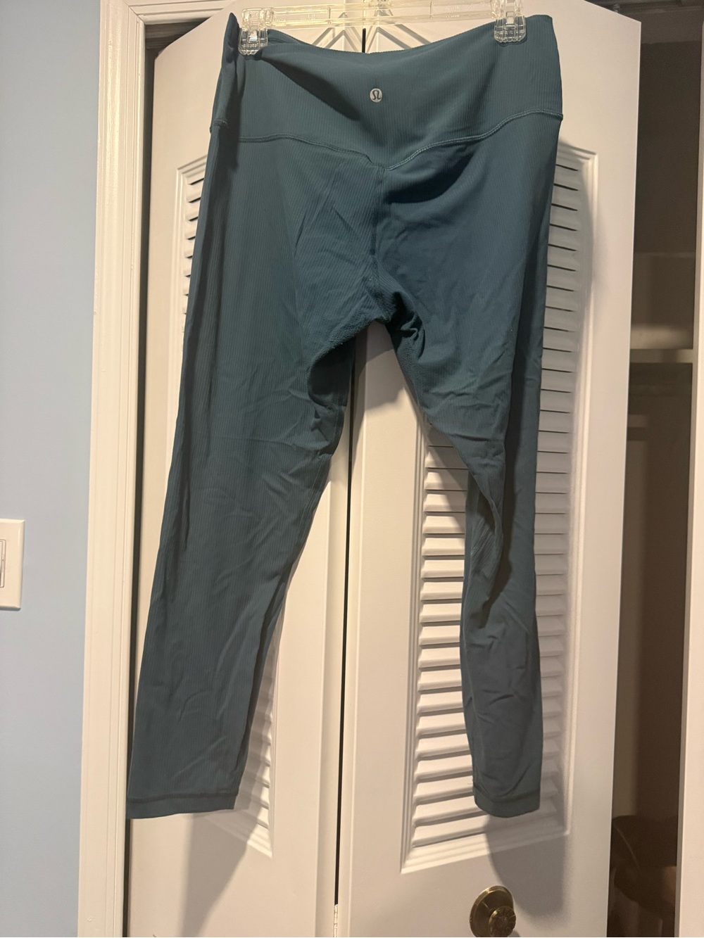 Lululemon Teal Ribbed Activewear Set - Sports Bra & Leggings - Picture 5 of 7